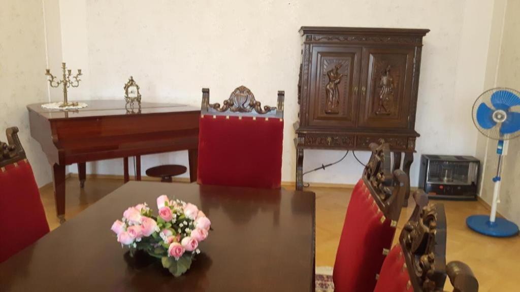 Guli Hotel Gori Buitenkant foto