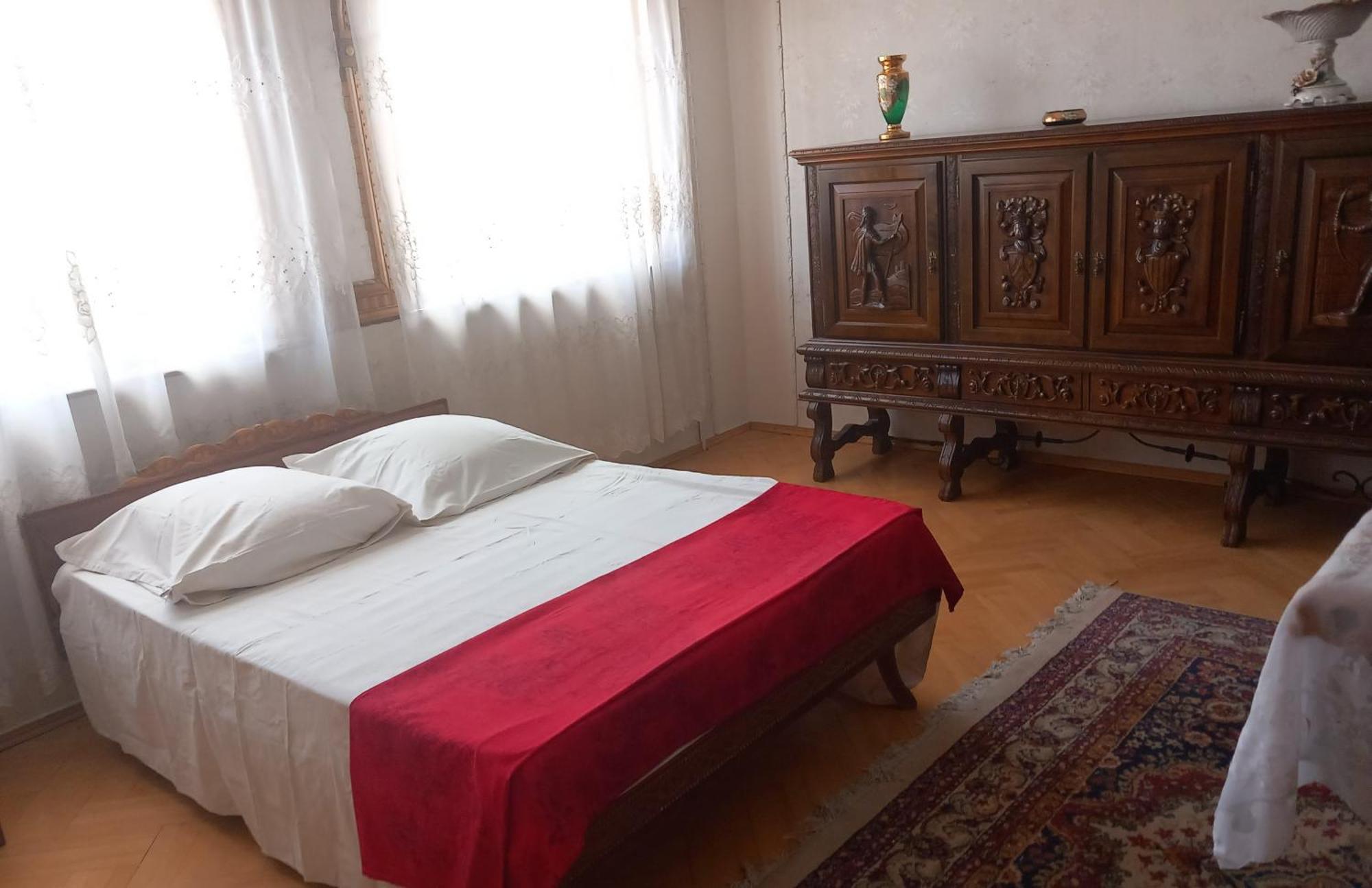 Guli Hotel Gori Buitenkant foto