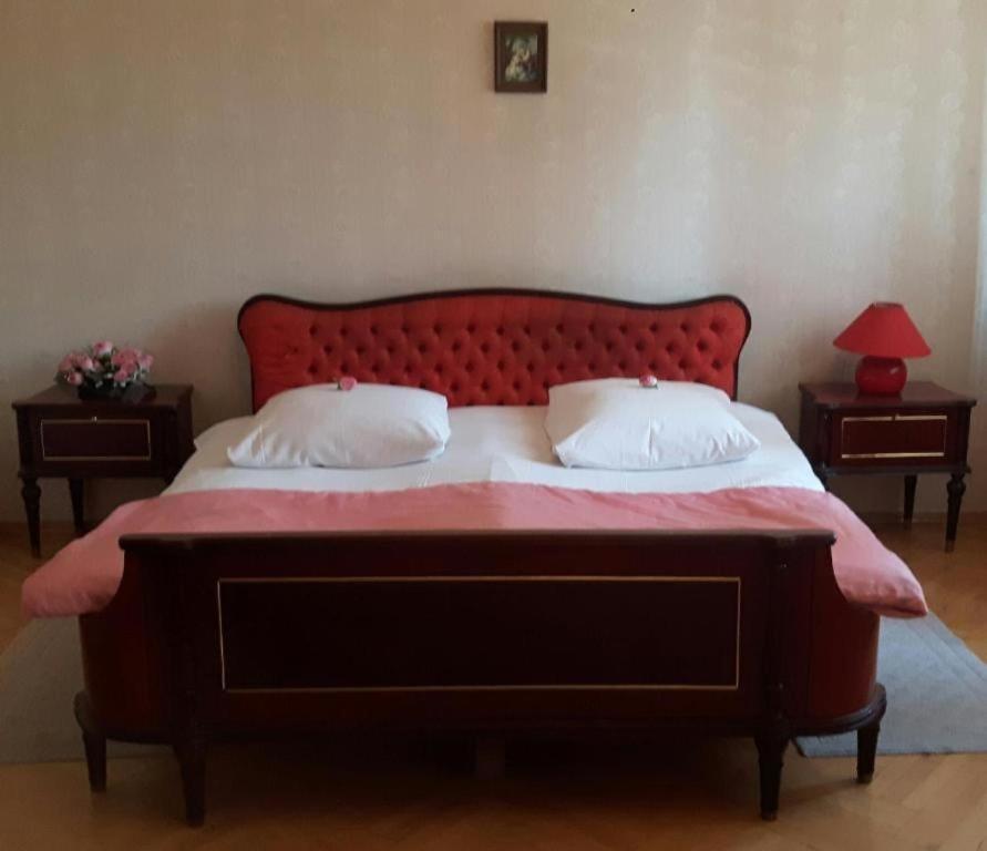 Guli Hotel Gori Buitenkant foto